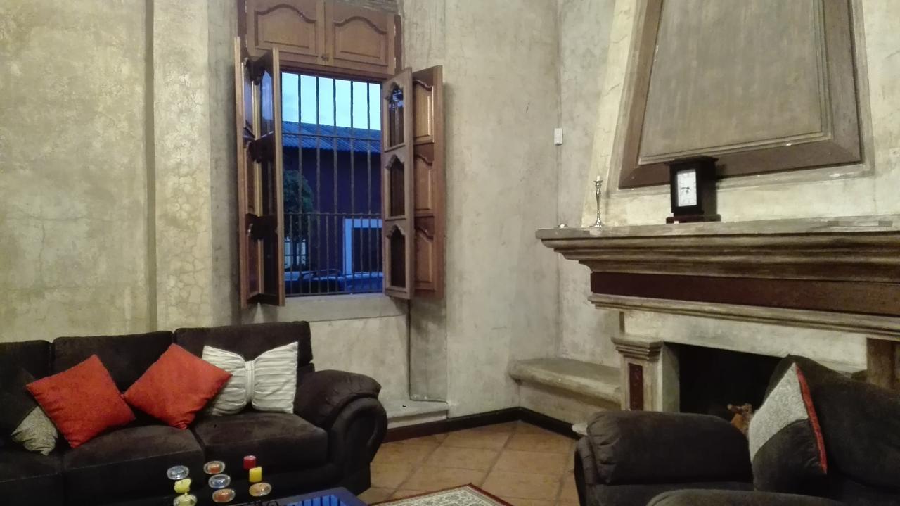 안티구아 과테말라 La Casa De La Alameda B&B 외부 사진