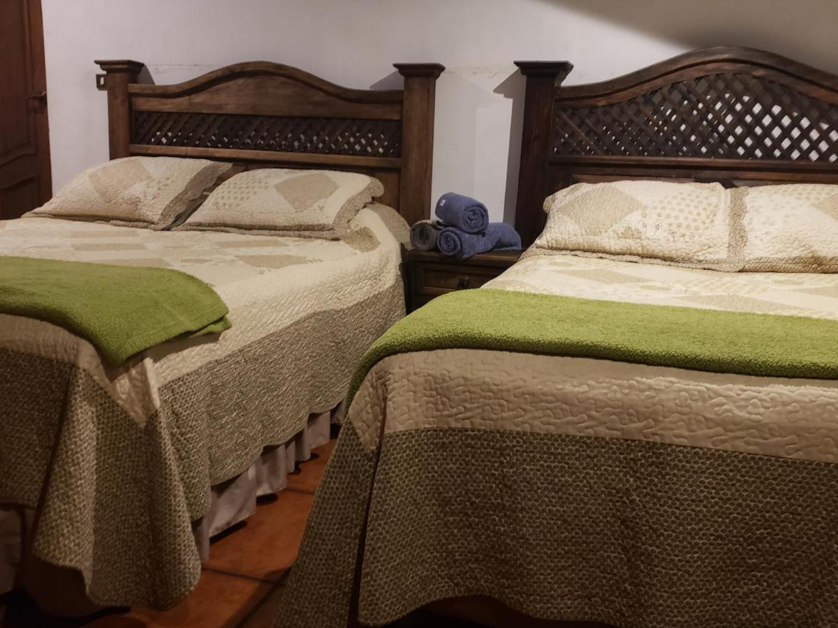 안티구아 과테말라 La Casa De La Alameda B&B 외부 사진