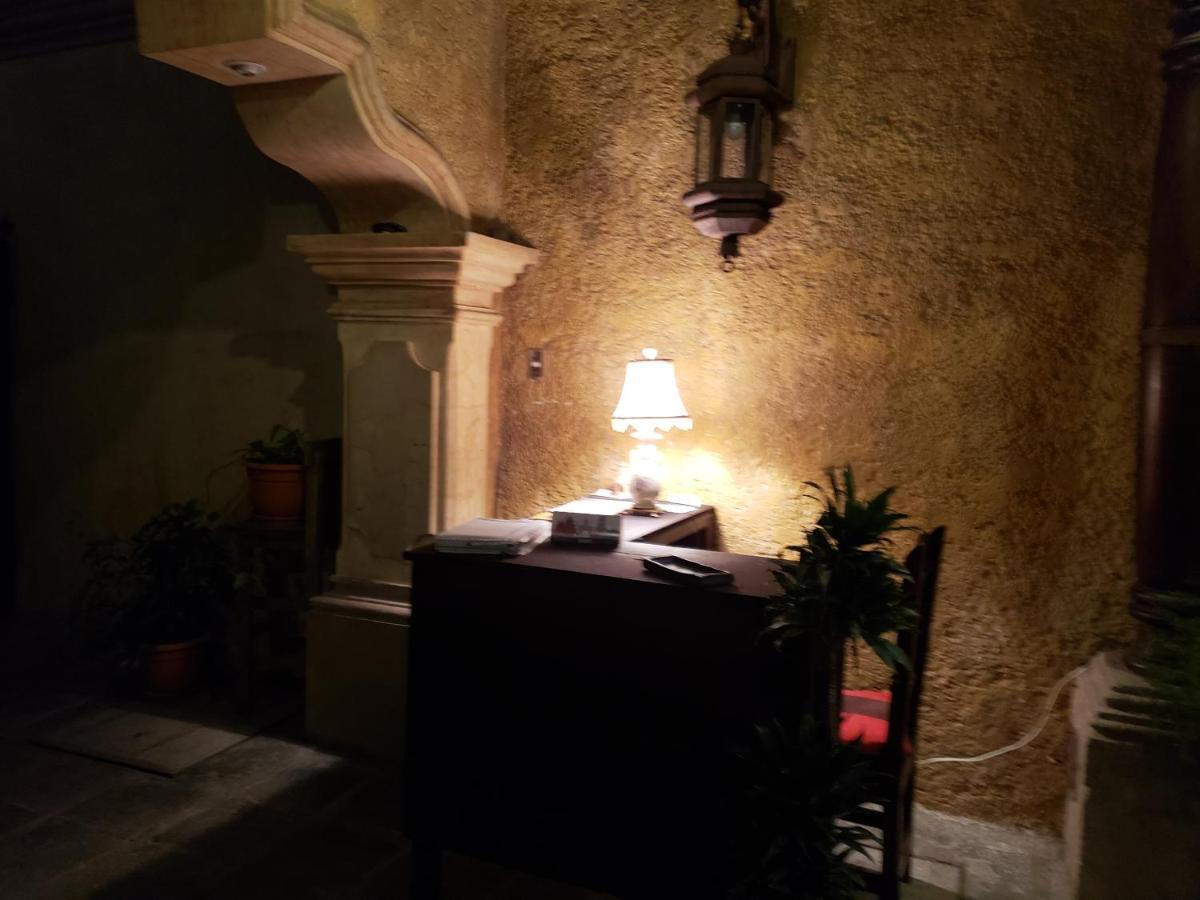 안티구아 과테말라 La Casa De La Alameda B&B 외부 사진