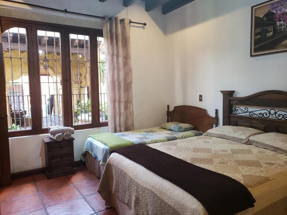 안티구아 과테말라 La Casa De La Alameda B&B 외부 사진