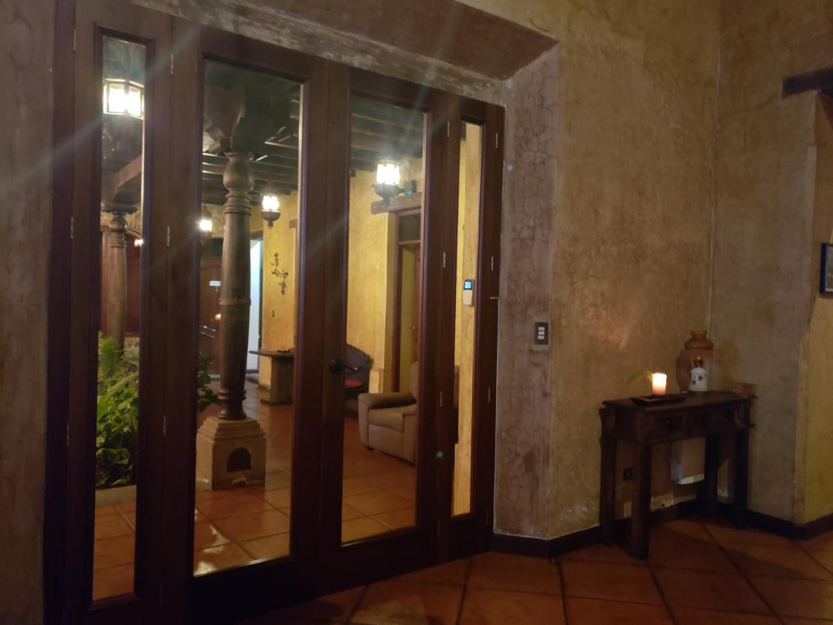 안티구아 과테말라 La Casa De La Alameda B&B 외부 사진
